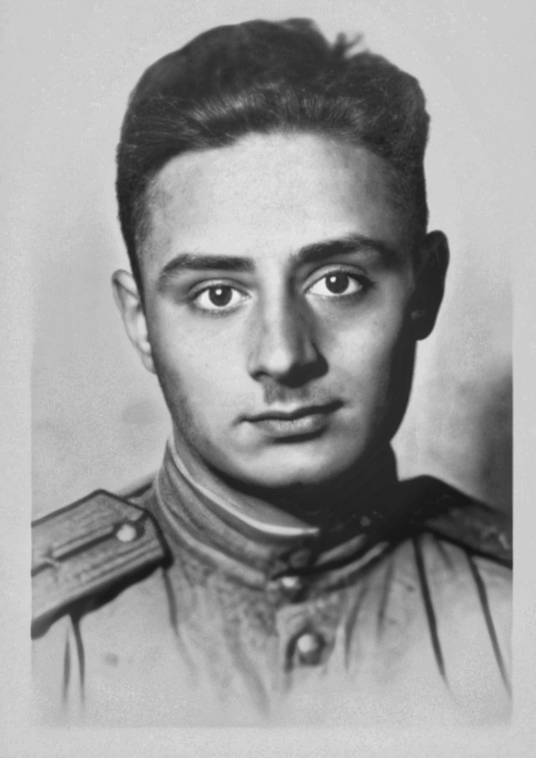 Эдуард Аркадьевич Асадов.